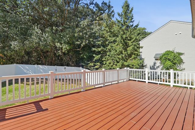 1560 Oakbrooke Terrace, Eagan, MN 55122