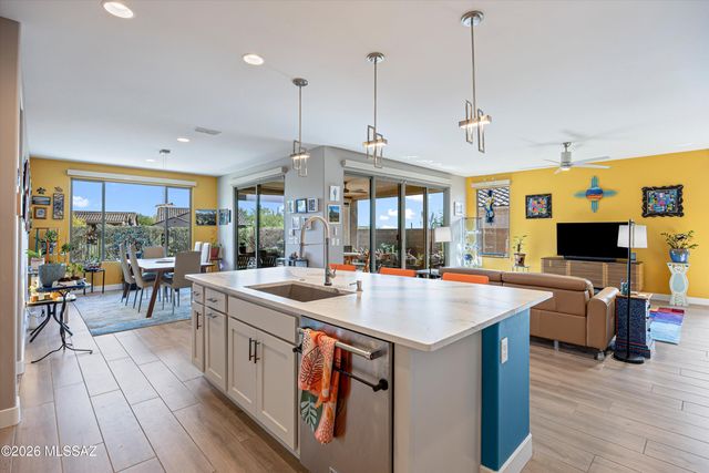 6799 W Cliff Spring Trail, Marana, AZ 85658