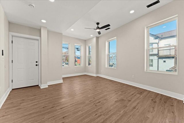 1402 Scott Street, Covington, KY 41011