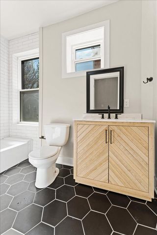 1402 Scott Street, Covington, KY 41011