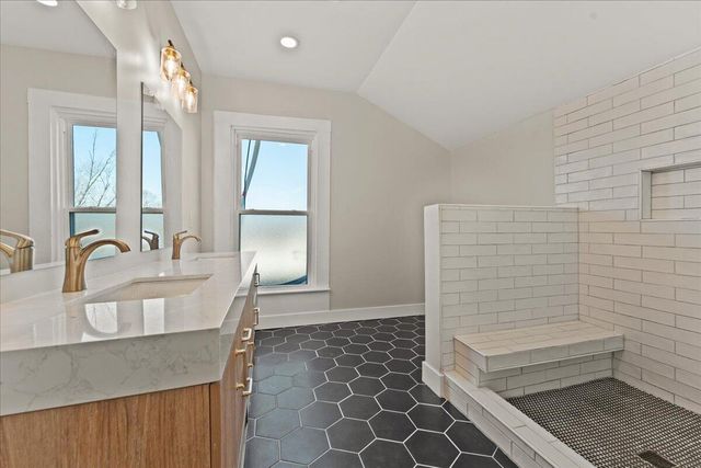 1402 Scott Street, Covington, KY 41011