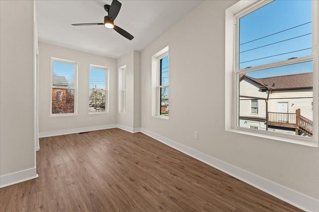 1402 Scott Street, Covington, KY 41011