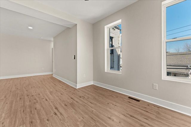 1402 Scott Street, Covington, KY 41011