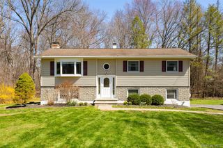41 Julie Drive, Hopewell Junction, NY 12533