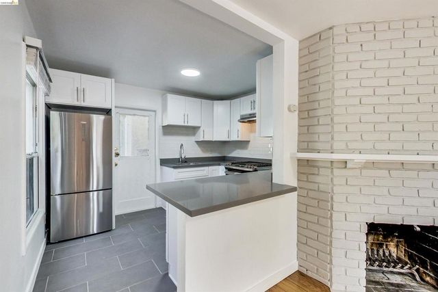 1207 University Ave, Berkeley, CA 94702