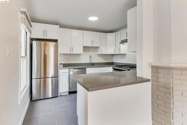 1207 University Ave, Berkeley, CA 94702