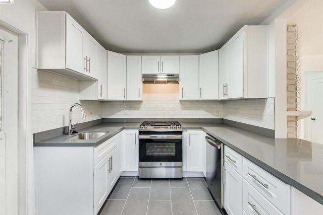 1207 University Ave, Berkeley, CA 94702