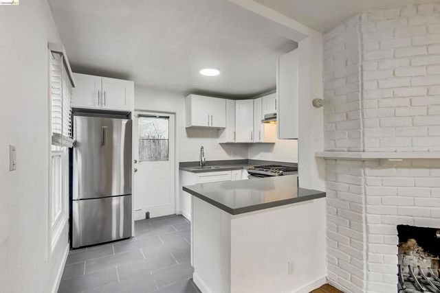 1207 University Ave, Berkeley, CA 94702