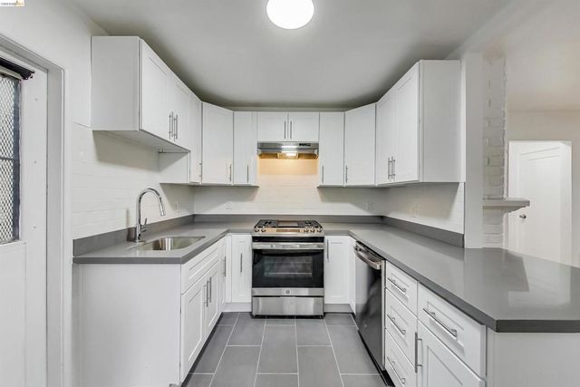 1207 University Ave, Berkeley, CA 94702