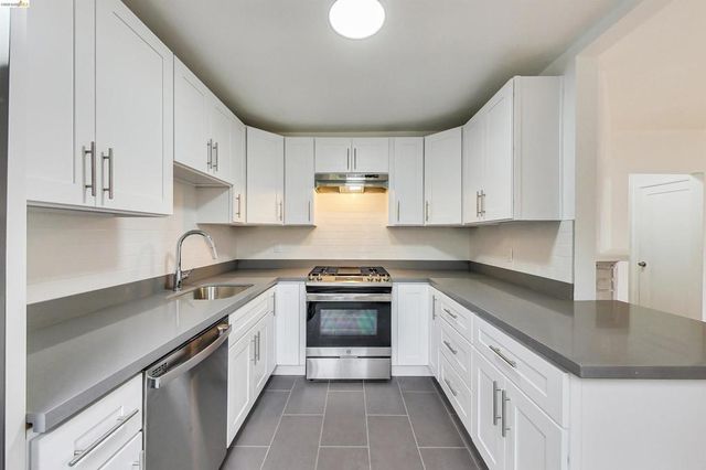 1207 University Ave, Berkeley, CA 94702