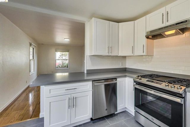 1207 University Ave, Berkeley, CA 94702
