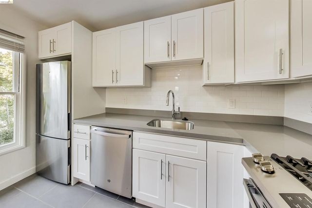 1207 University Ave, Berkeley, CA 94702