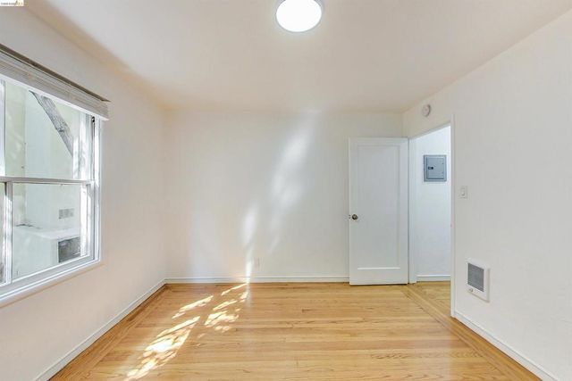 1207 University Ave, Berkeley, CA 94702