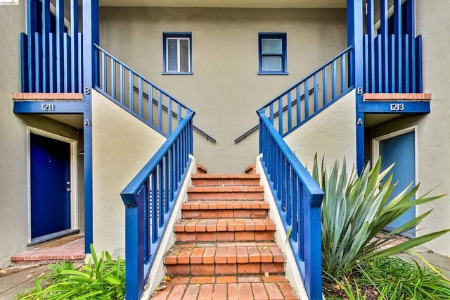1207 University Ave, Berkeley, CA 94702