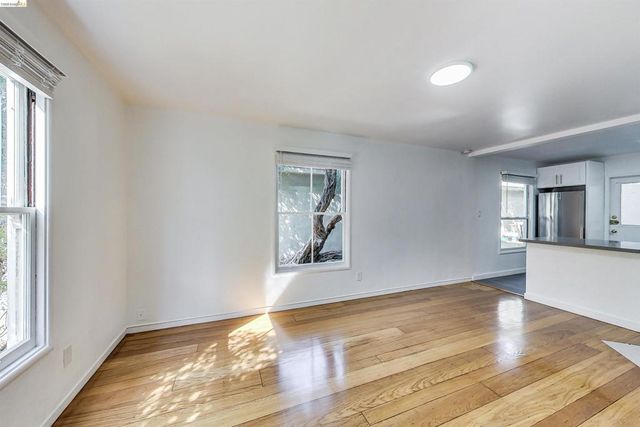 1207 University Ave, Berkeley, CA 94702