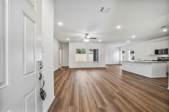 11943 Pondwood Drive, Cypress, TX 77429
