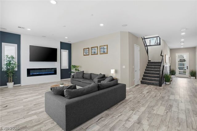 766 Glistening Light Court, Henderson, NV 89052