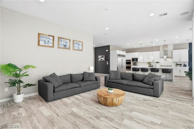 766 Glistening Light Court, Henderson, NV 89052