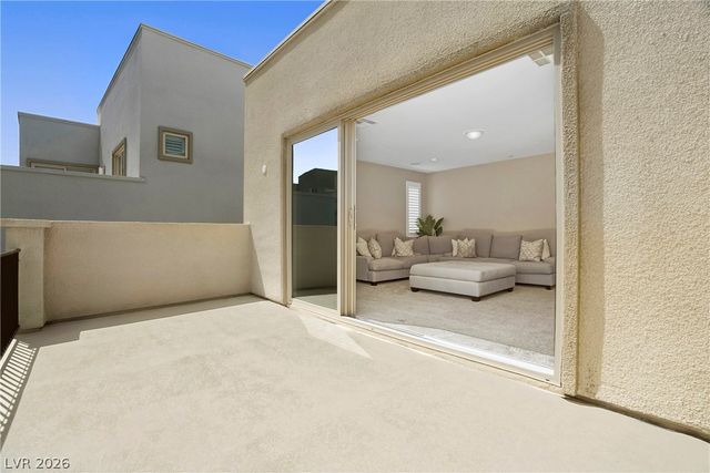 766 Glistening Light Court, Henderson, NV 89052