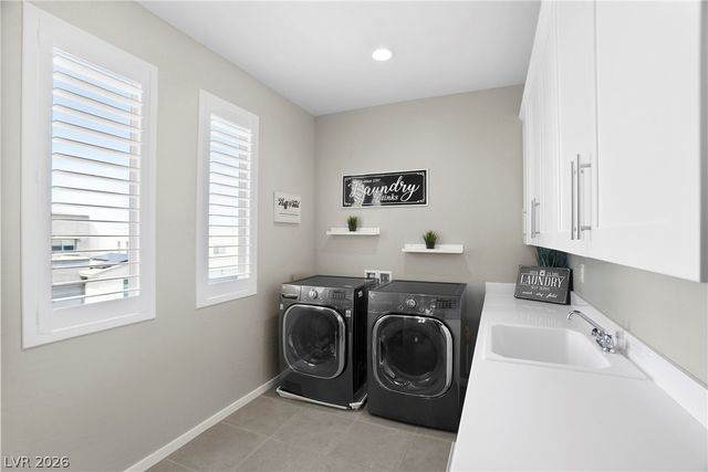 766 Glistening Light Court, Henderson, NV 89052