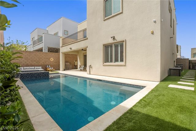 766 Glistening Light Court, Henderson, NV 89052