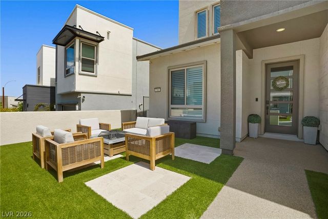 766 Glistening Light Court, Henderson, NV 89052