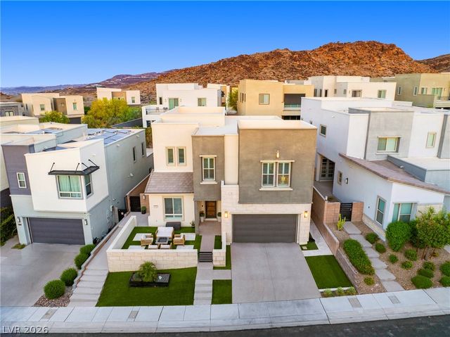 766 Glistening Light Court, Henderson, NV 89052