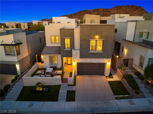 766 Glistening Light Court, Henderson, NV 89052