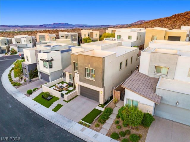 766 Glistening Light Court, Henderson, NV 89052