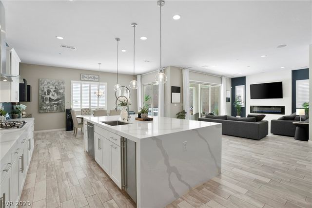 766 Glistening Light Court, Henderson, NV 89052