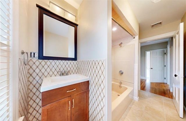 845 Main Street, East Greenwich, RI 02818
