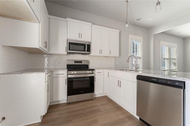 349 E 11th Street, Fayetteville, AR 72701