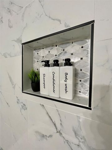 305 Cypress Street, Lake Jackson, TX 77566