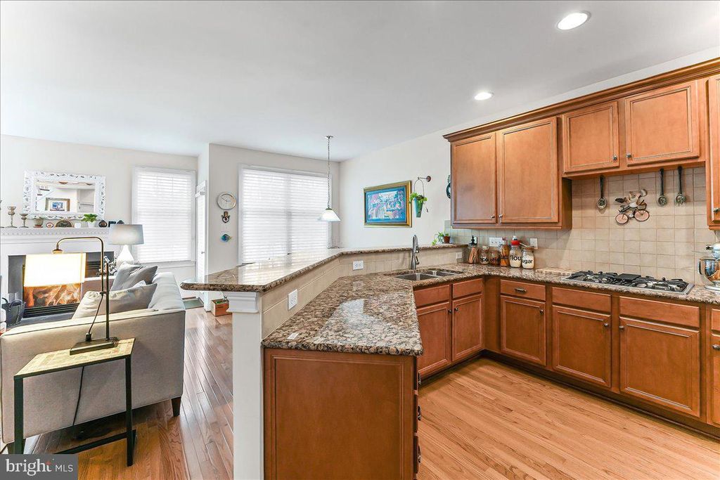 4 SLOAN RD, West Chester, PA 19382