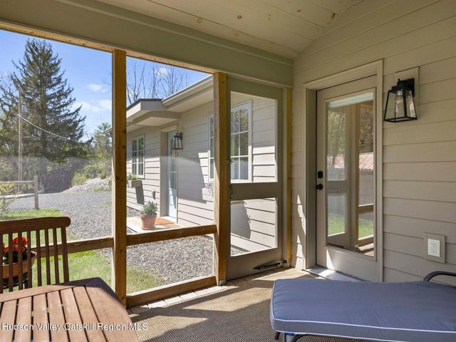 555 Mountain View Avenue, Hurley, NY 12443