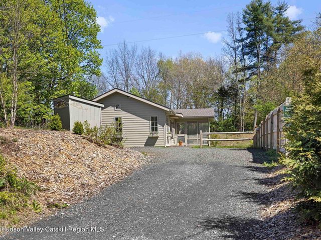 555 Mountain View Avenue, Hurley, NY 12443