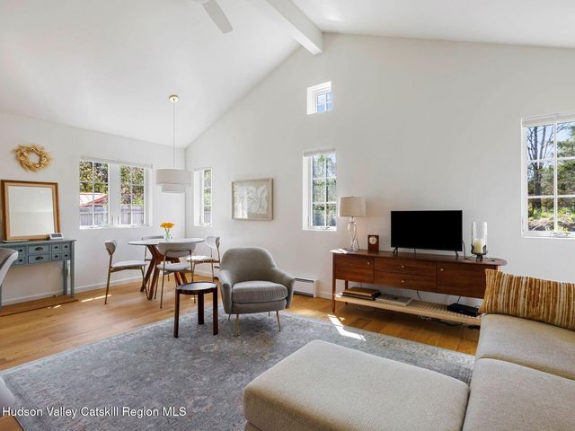 555 Mountain View Avenue, Hurley, NY 12443