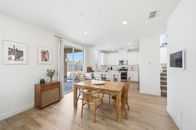 8793 Prelude Way, Elk Grove, CA 95757