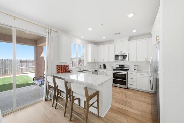 8793 Prelude Way, Elk Grove, CA 95757