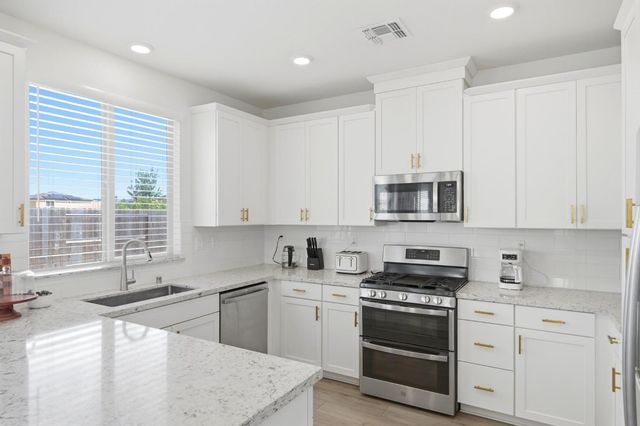 8793 Prelude Way, Elk Grove, CA 95757