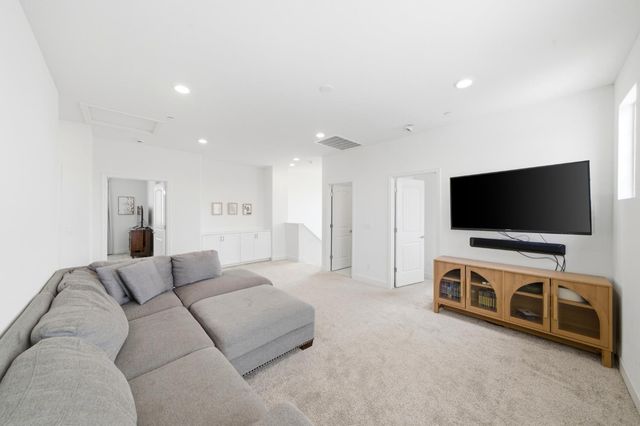 8793 Prelude Way, Elk Grove, CA 95757