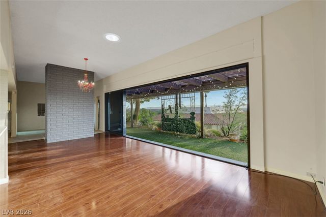 6744 Mountridge Drive, Las Vegas, NV 89110
