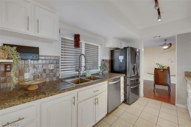 6744 Mountridge Drive, Las Vegas, NV 89110