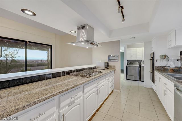 6744 Mountridge Drive, Las Vegas, NV 89110