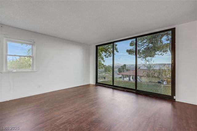 6744 Mountridge Drive, Las Vegas, NV 89110