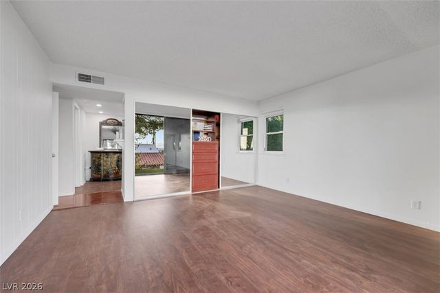 6744 Mountridge Drive, Las Vegas, NV 89110