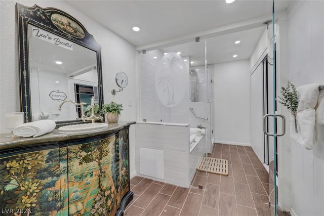 6744 Mountridge Drive, Las Vegas, NV 89110