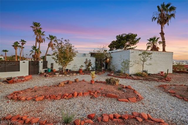 6744 Mountridge Drive, Las Vegas, NV 89110