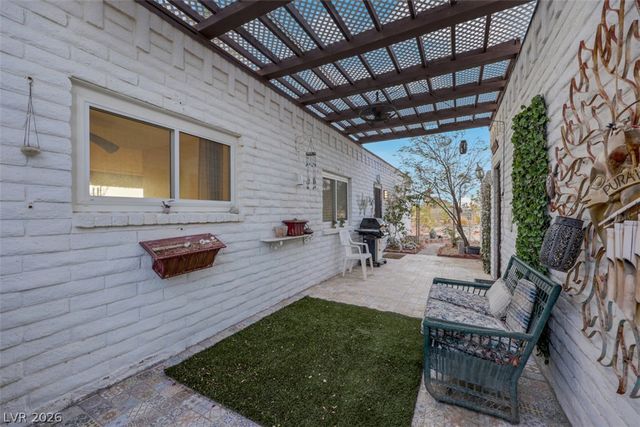 6744 Mountridge Drive, Las Vegas, NV 89110