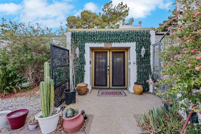 6744 Mountridge Drive, Las Vegas, NV 89110